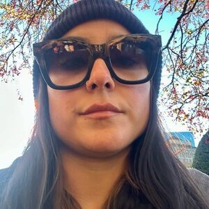 Meet your Posher, Marcela